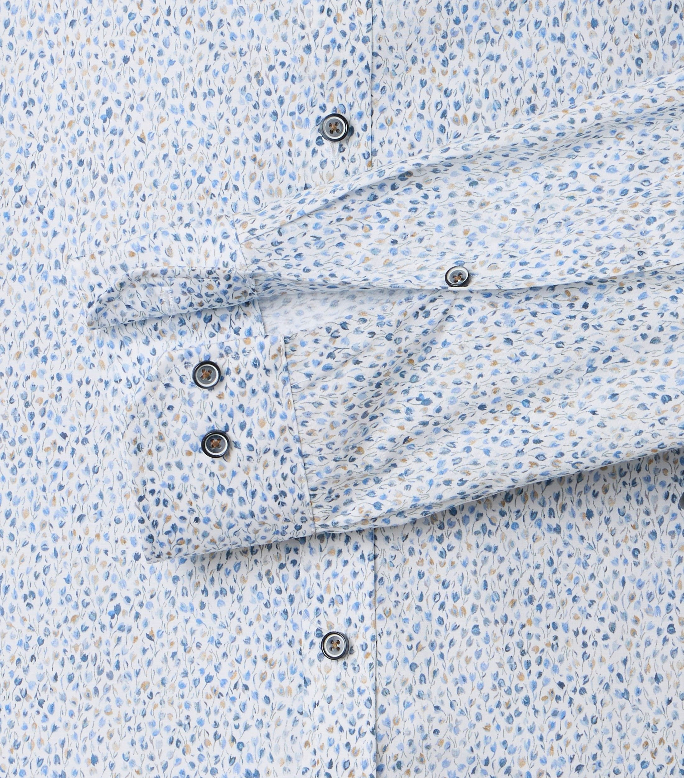 Ein Businesshemd im Print Muster in der Farbe Blau