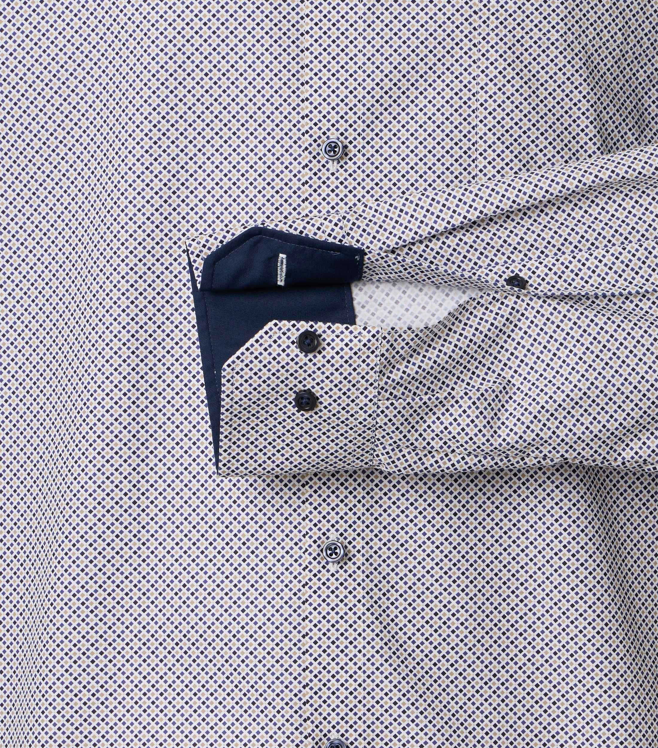 Ein Businesshemd im Print Muster in der Farbe Blau