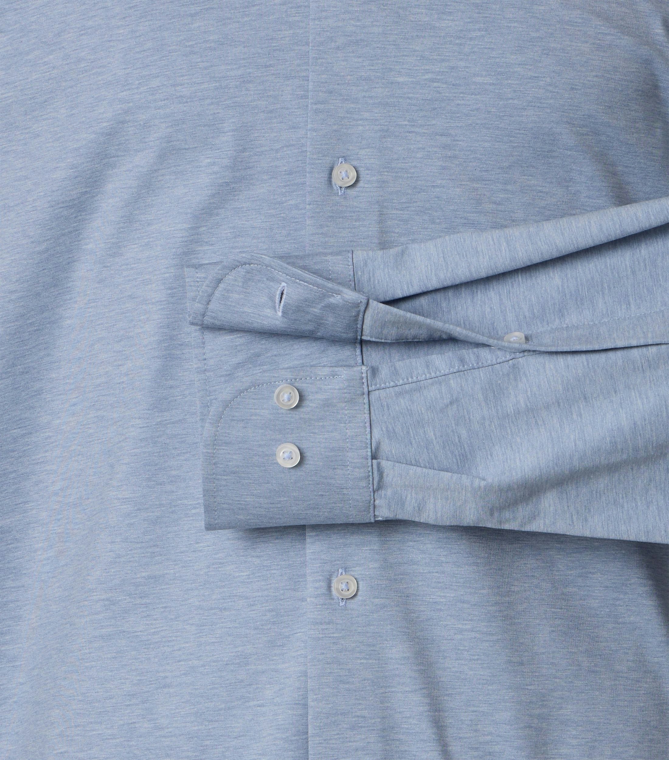 Ein Businesshemd im Print Muster in der Farbe blau