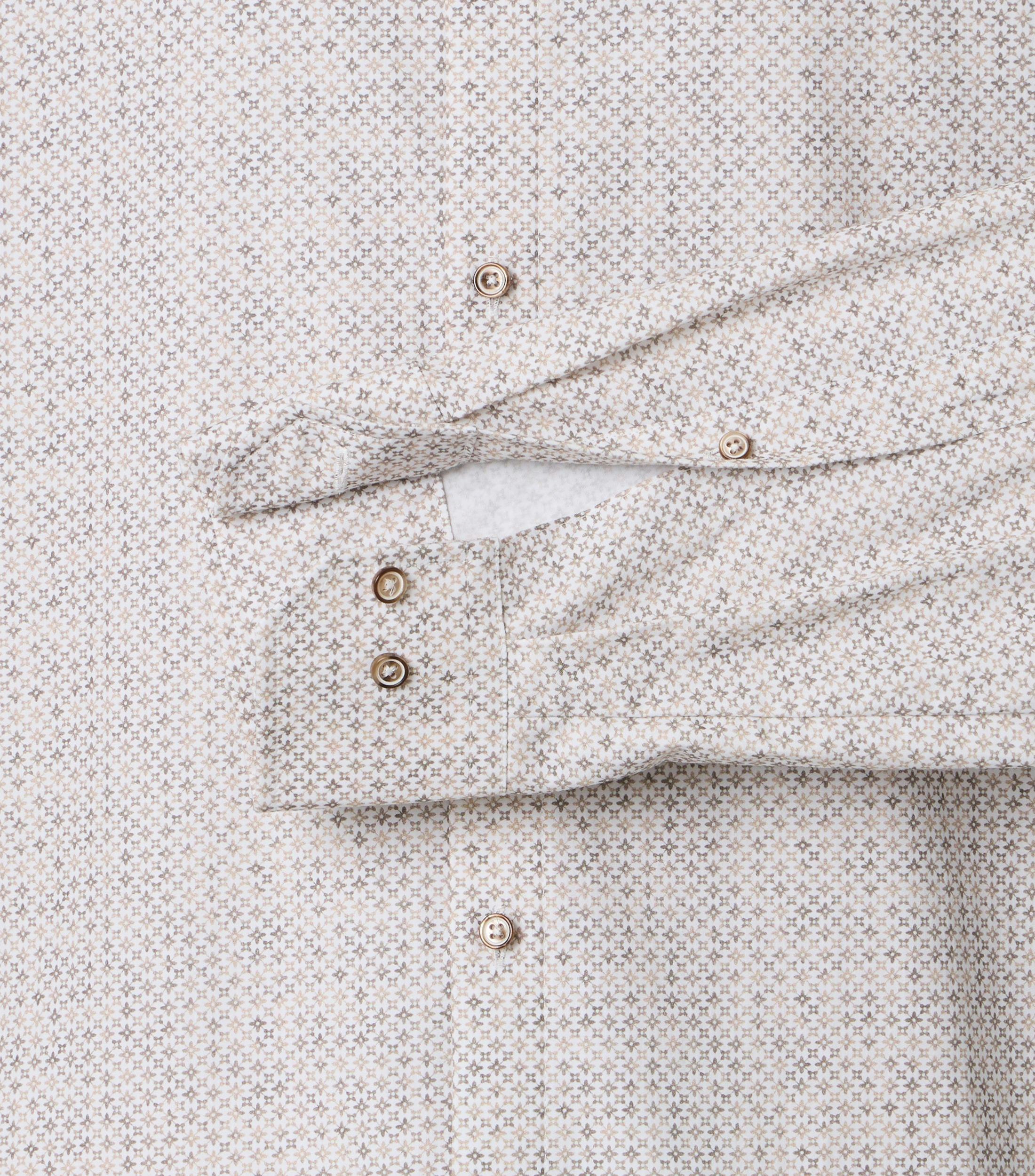 Ein Businesshemd im Print Muster in der Farbe Beige