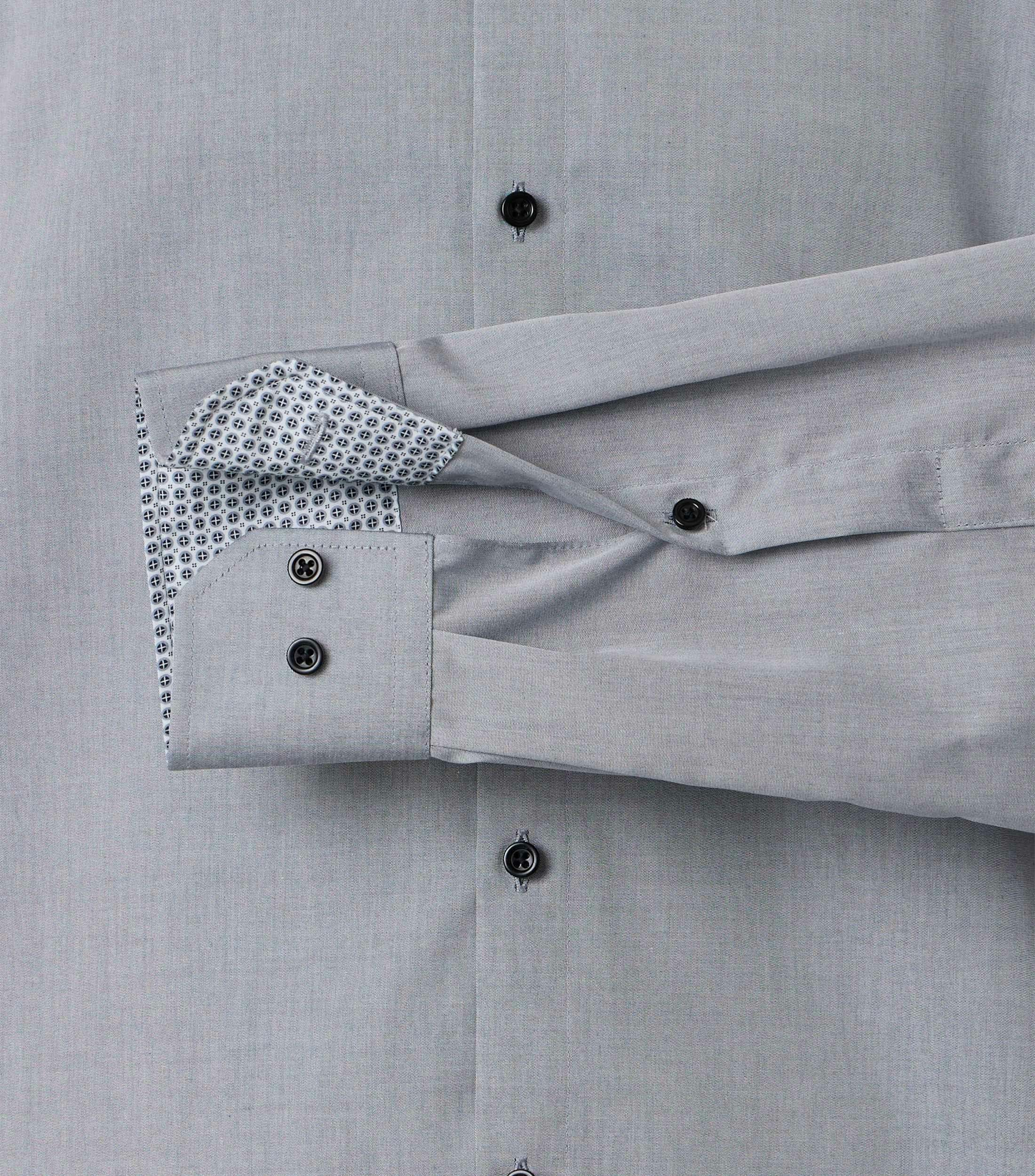 Ein Businesshemd im uni Muster in der Farbe Grau