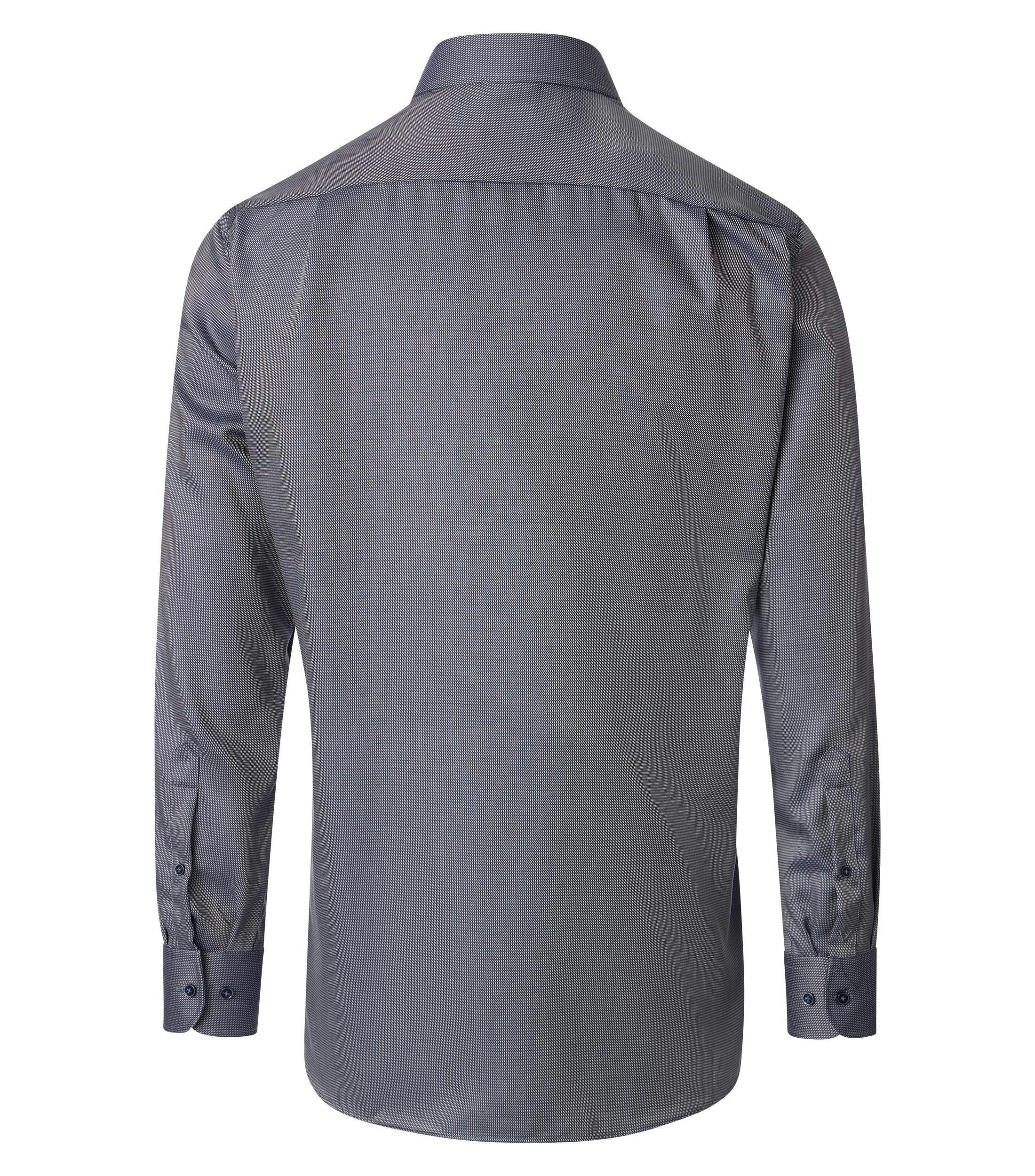 Ein Businesshemd im uni Muster in der Farbe grün