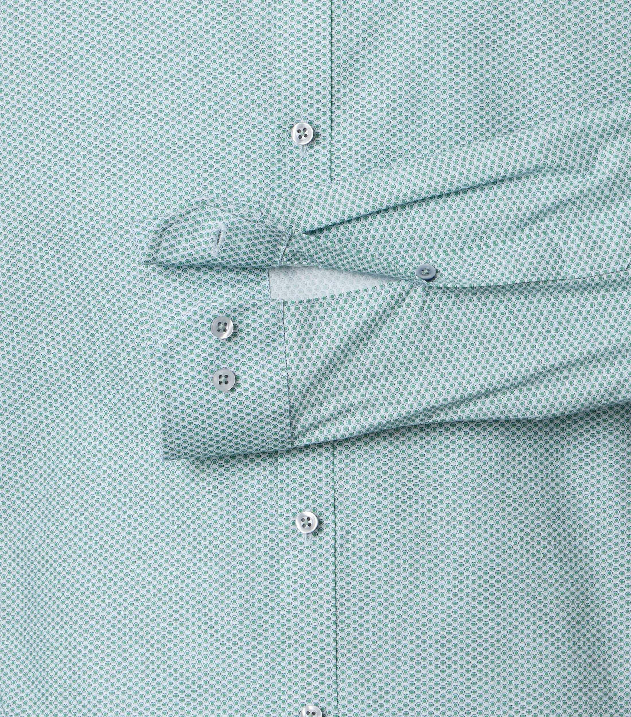Ein Businesshemd im Print Muster in der Farbe Grün