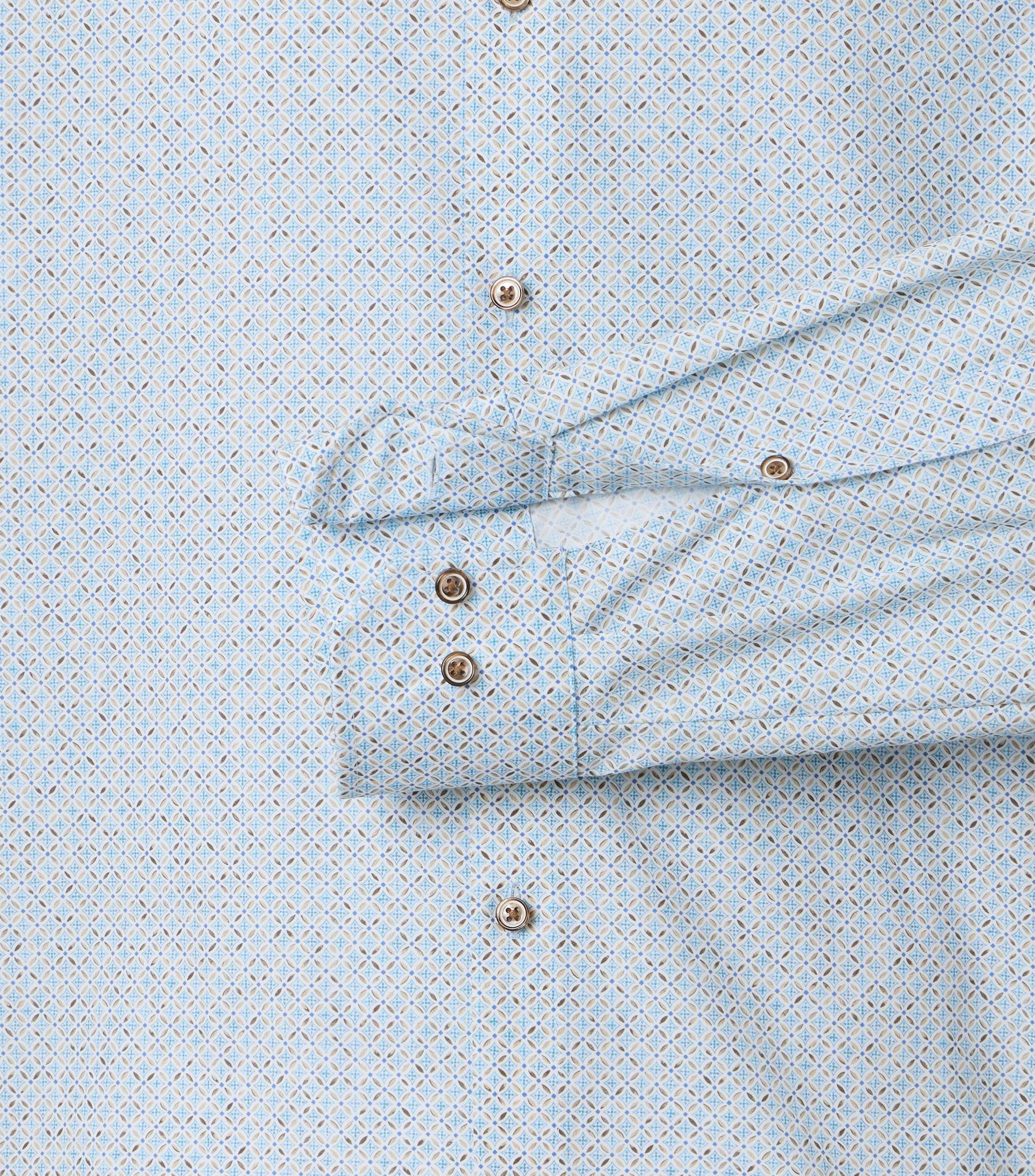 Ein Businesshemd im Print Muster in der Farbe Hellblau