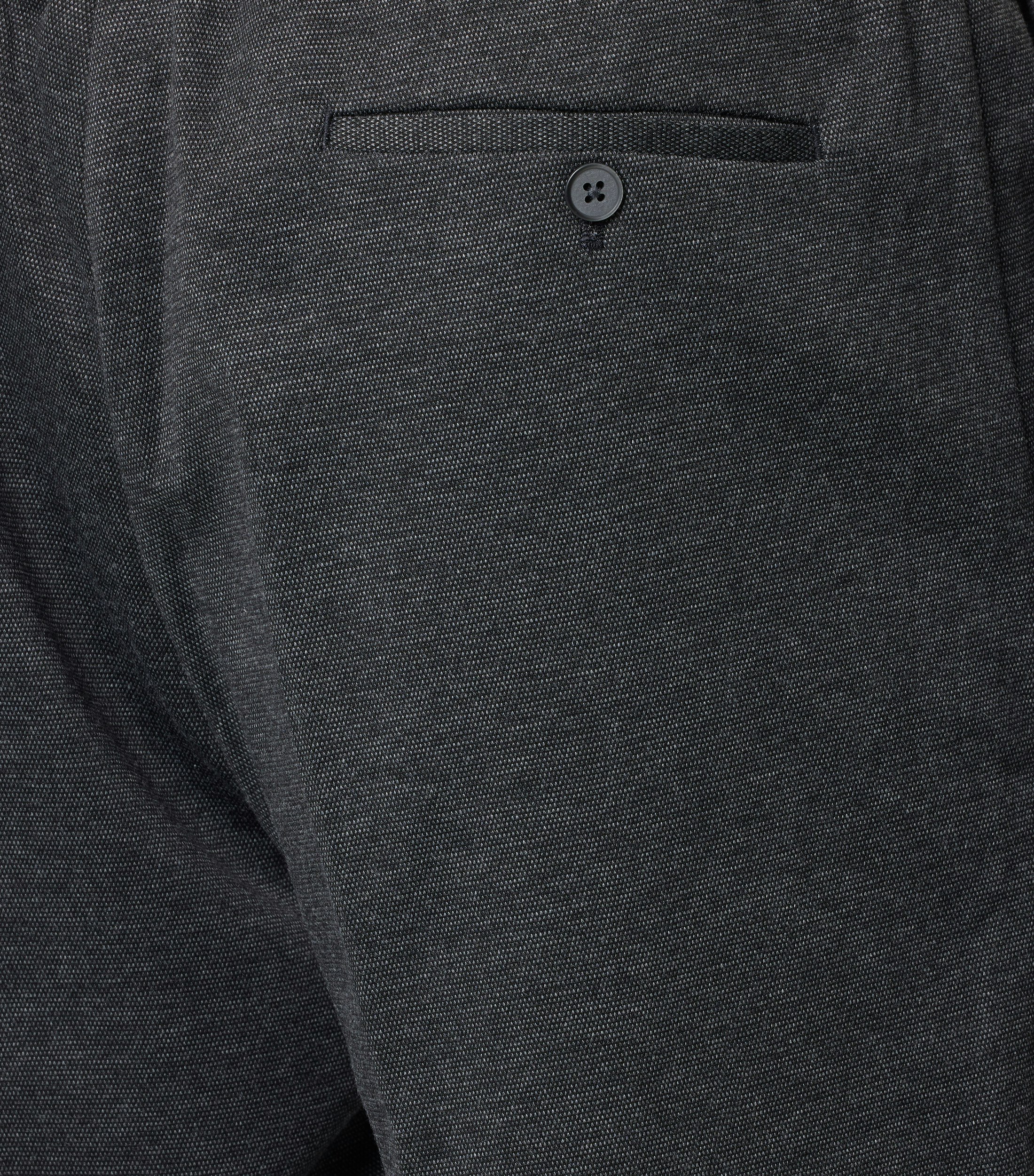 Eine Chino im uni Muster in der Farbe Dunkelgrau