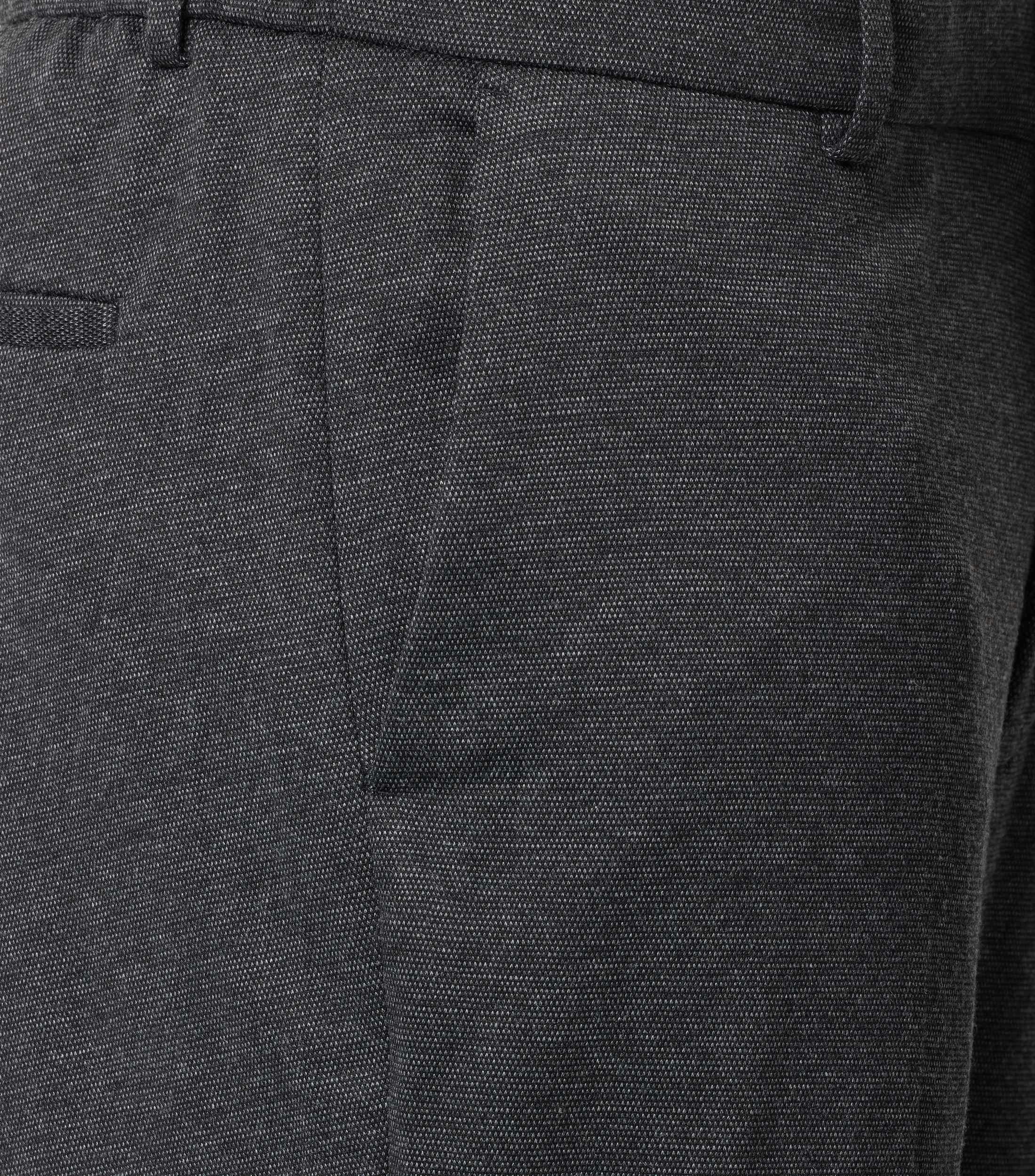 Eine Chino im uni Muster in der Farbe Dunkelgrau