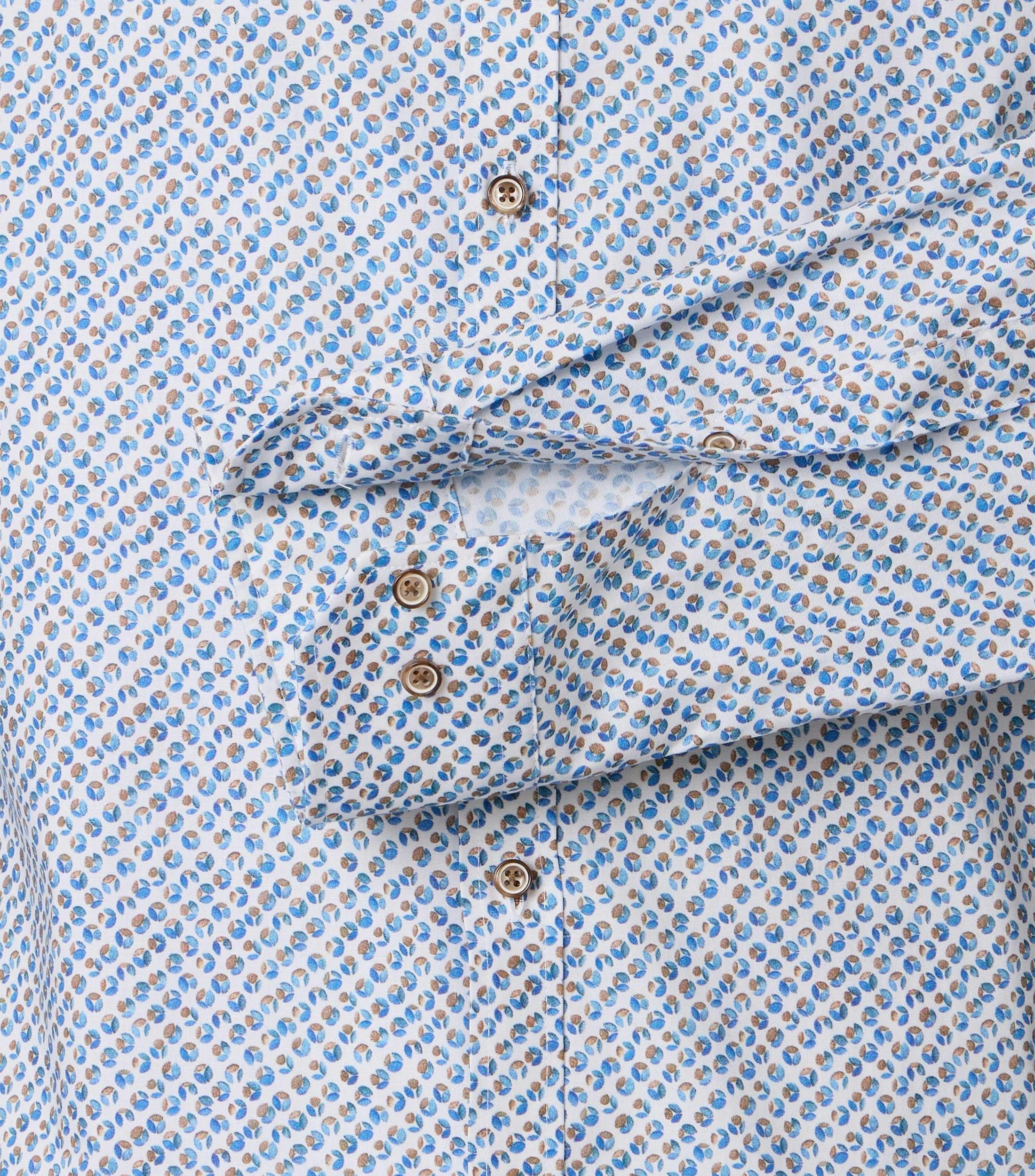 Ein Businesshemd im Print Muster in der Farbe Blau