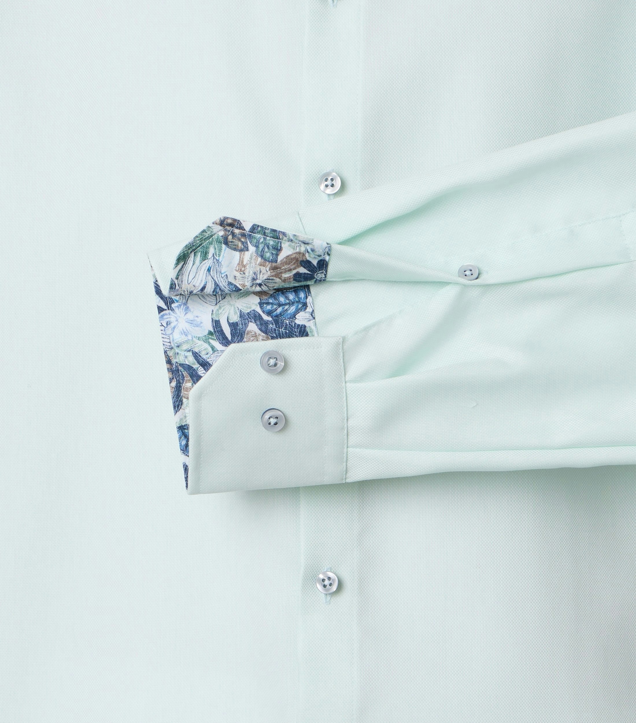 Ein Businesshemd im uni Muster in der Farbe Mint