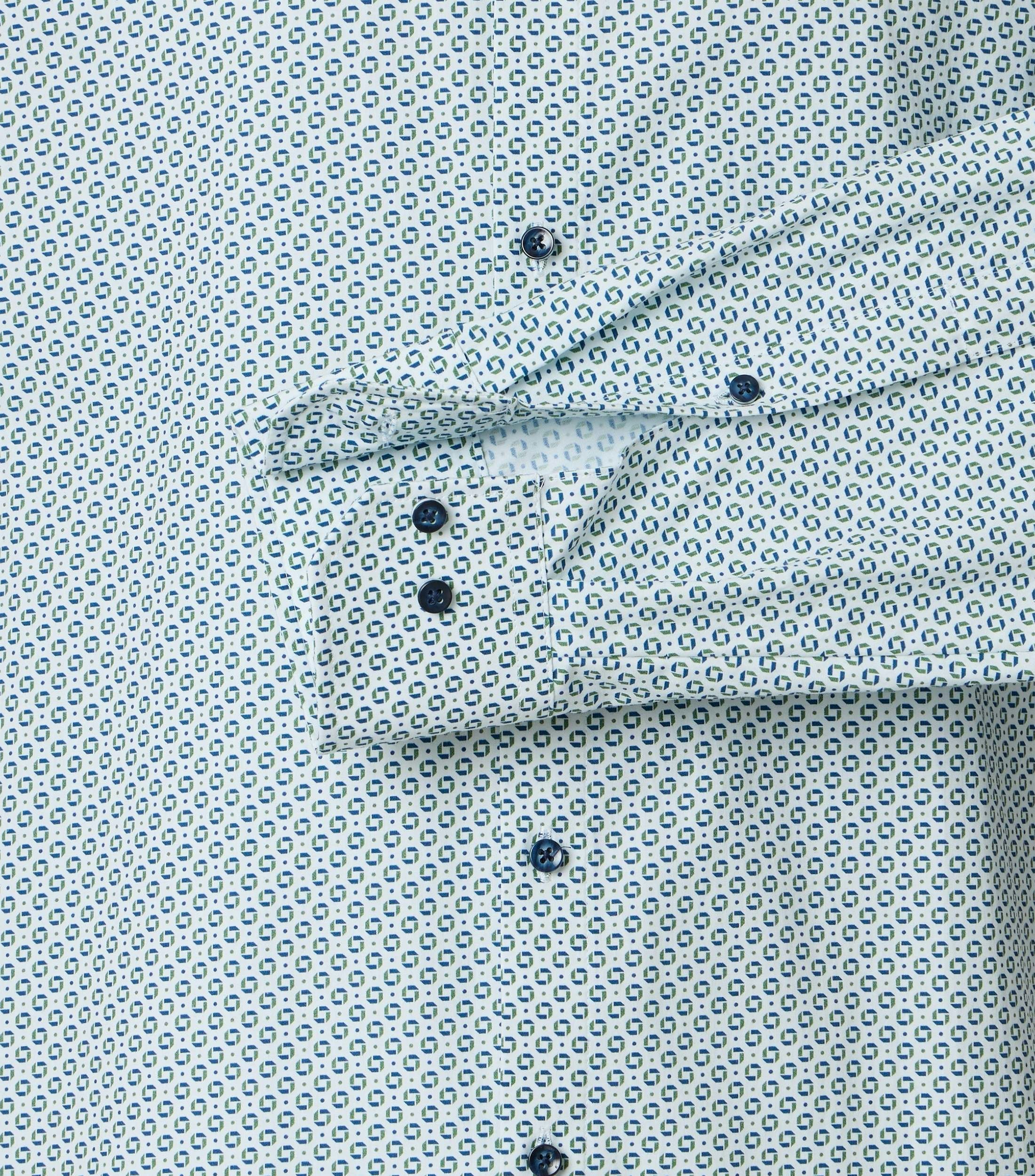 Ein Businesshemd im Print Muster in der Farbe Grün