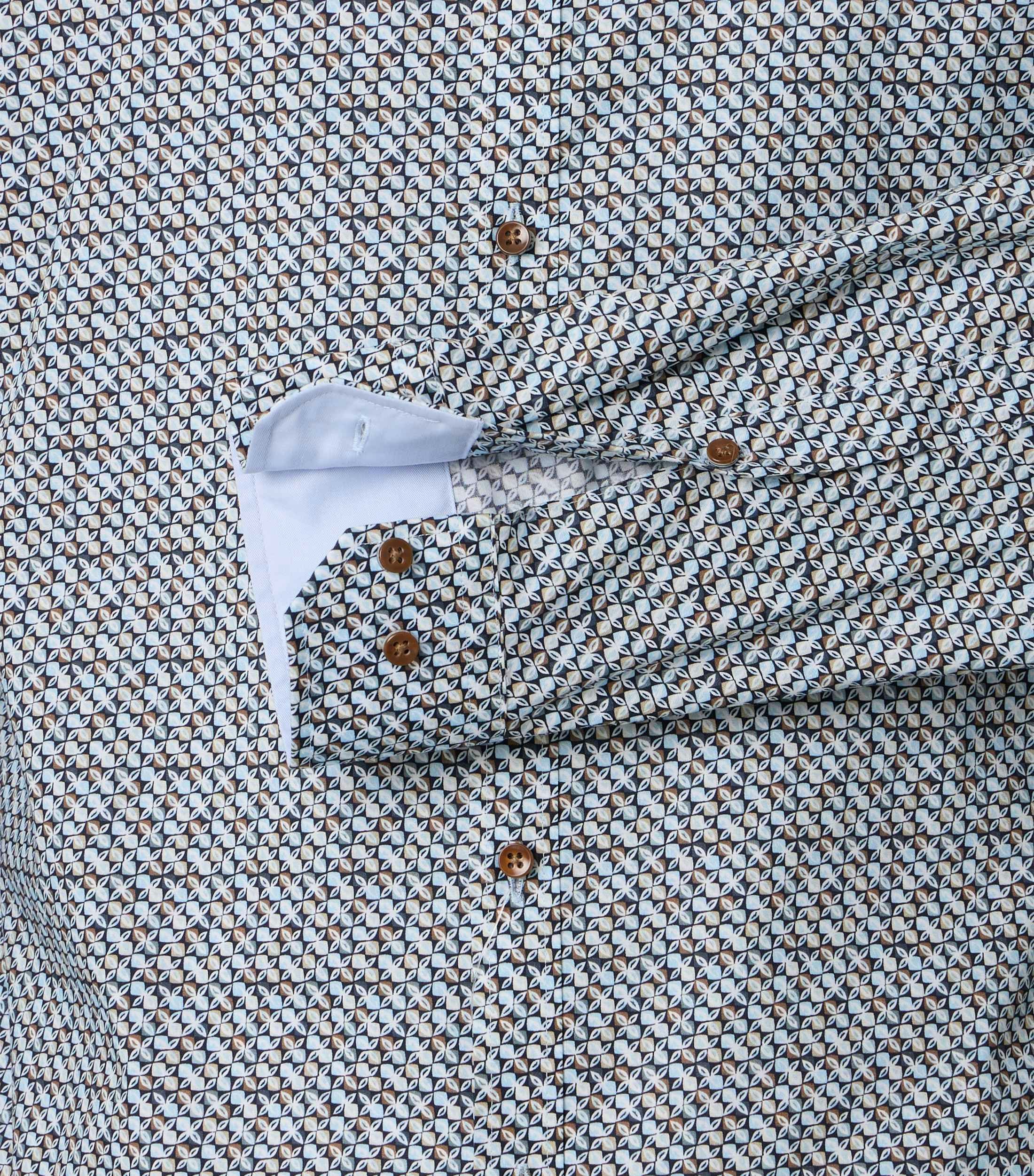 Ein Businesshemd im Print Muster in der Farbe Beige