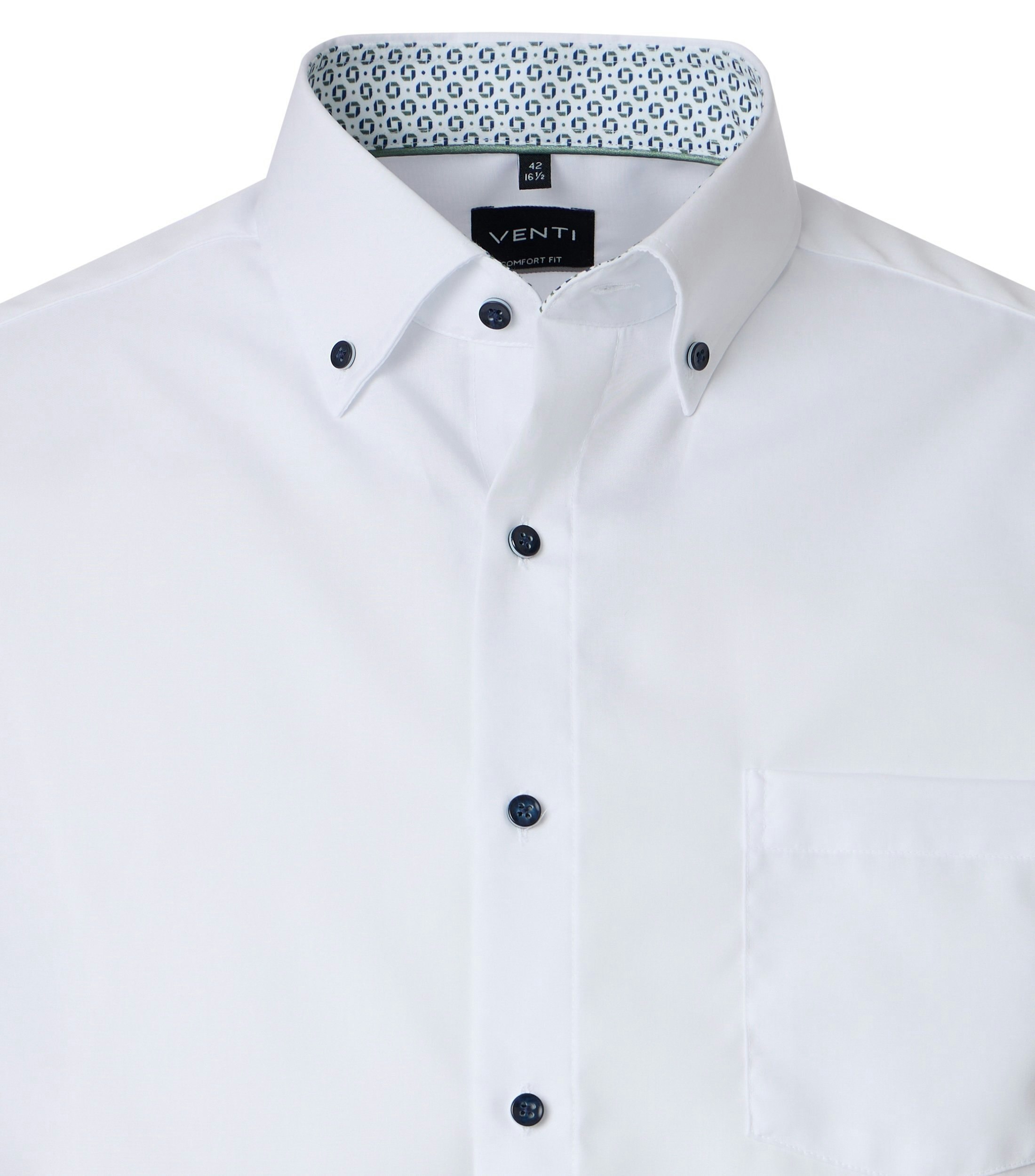 Ein Businesshemd im uni Muster in der Farbe Weiß