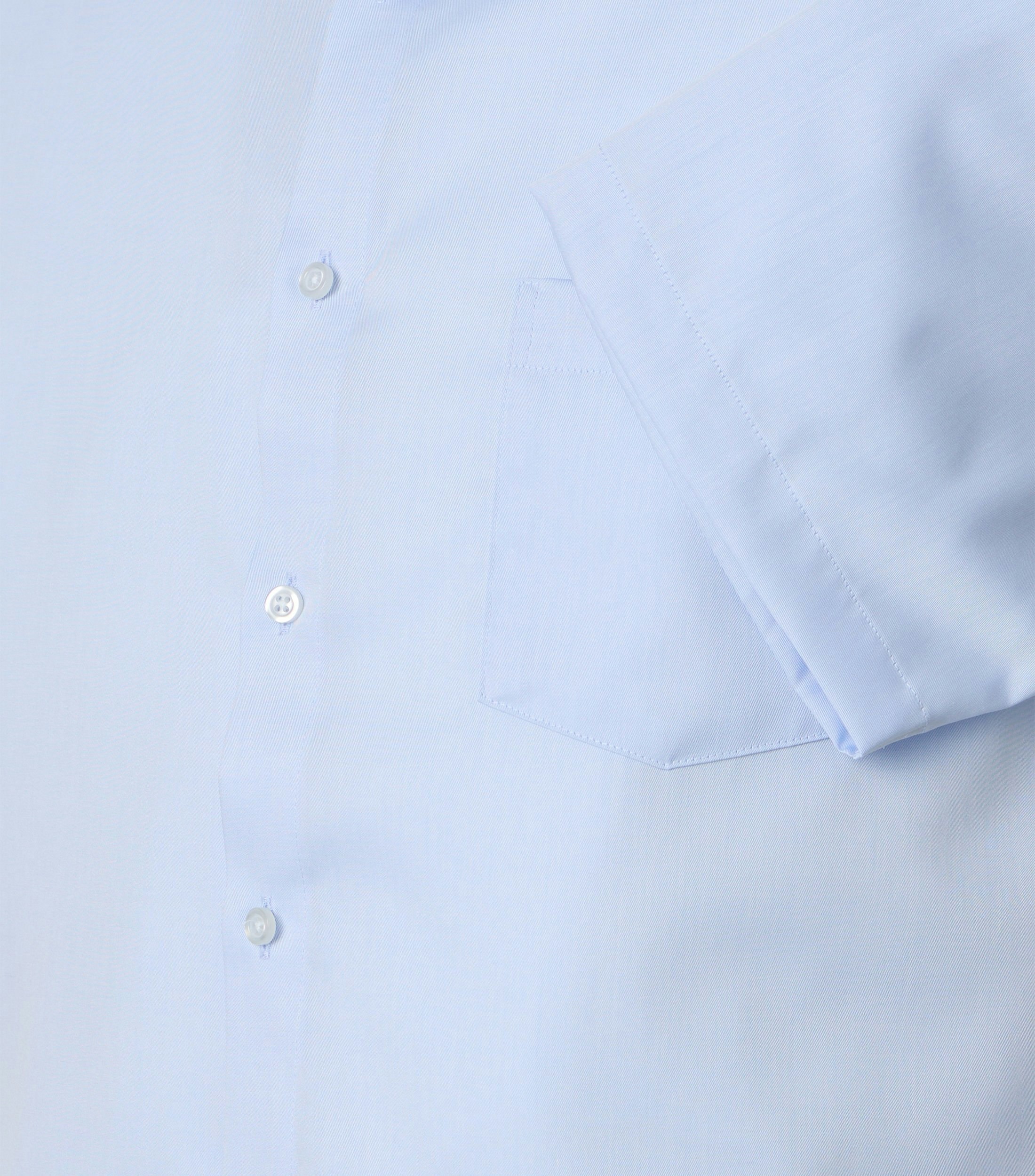 Ein Businesshemd im uni Muster in der Farbe Hellblau