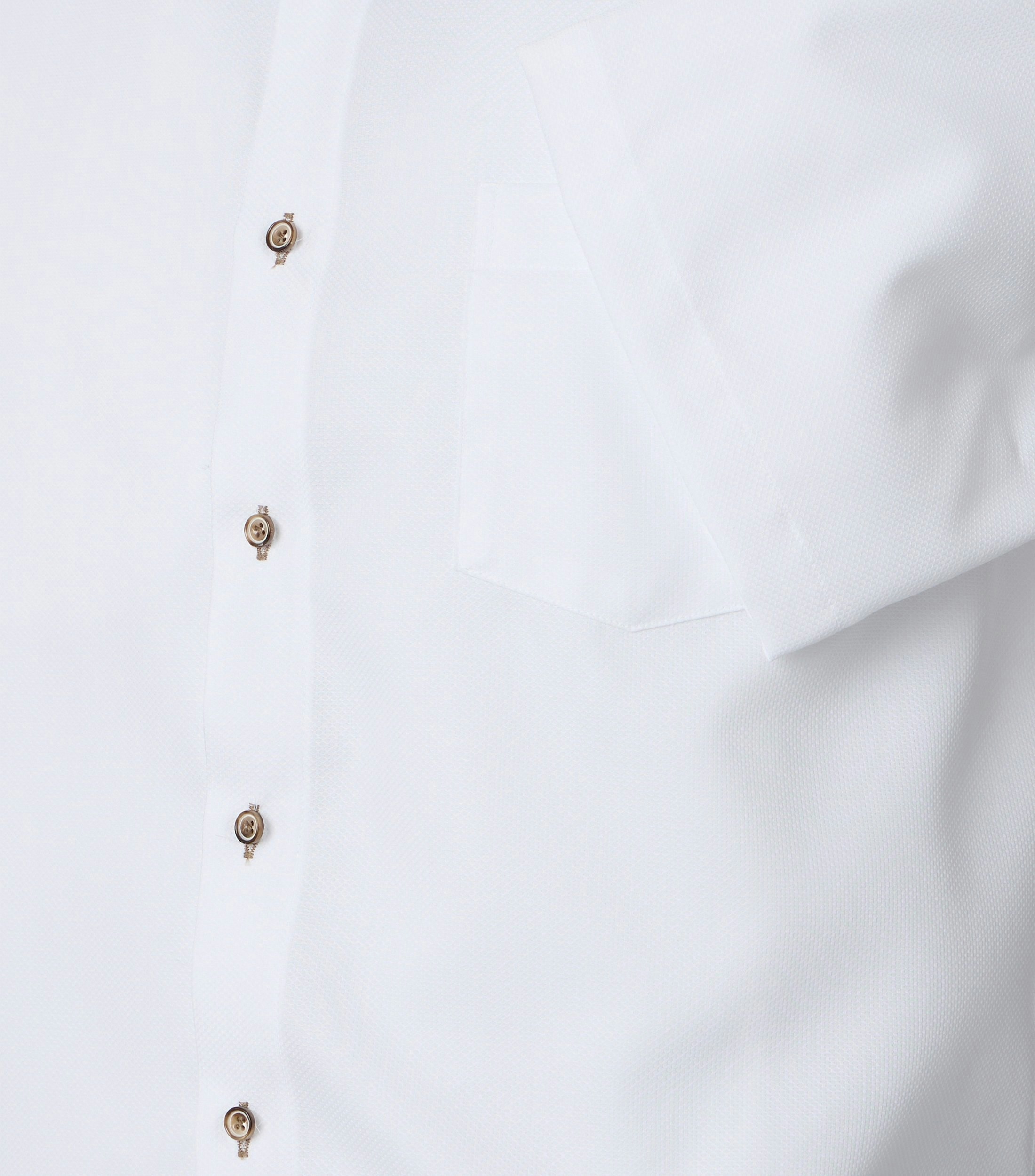 Ein Businesshemd im uni Muster in der Farbe Weiß