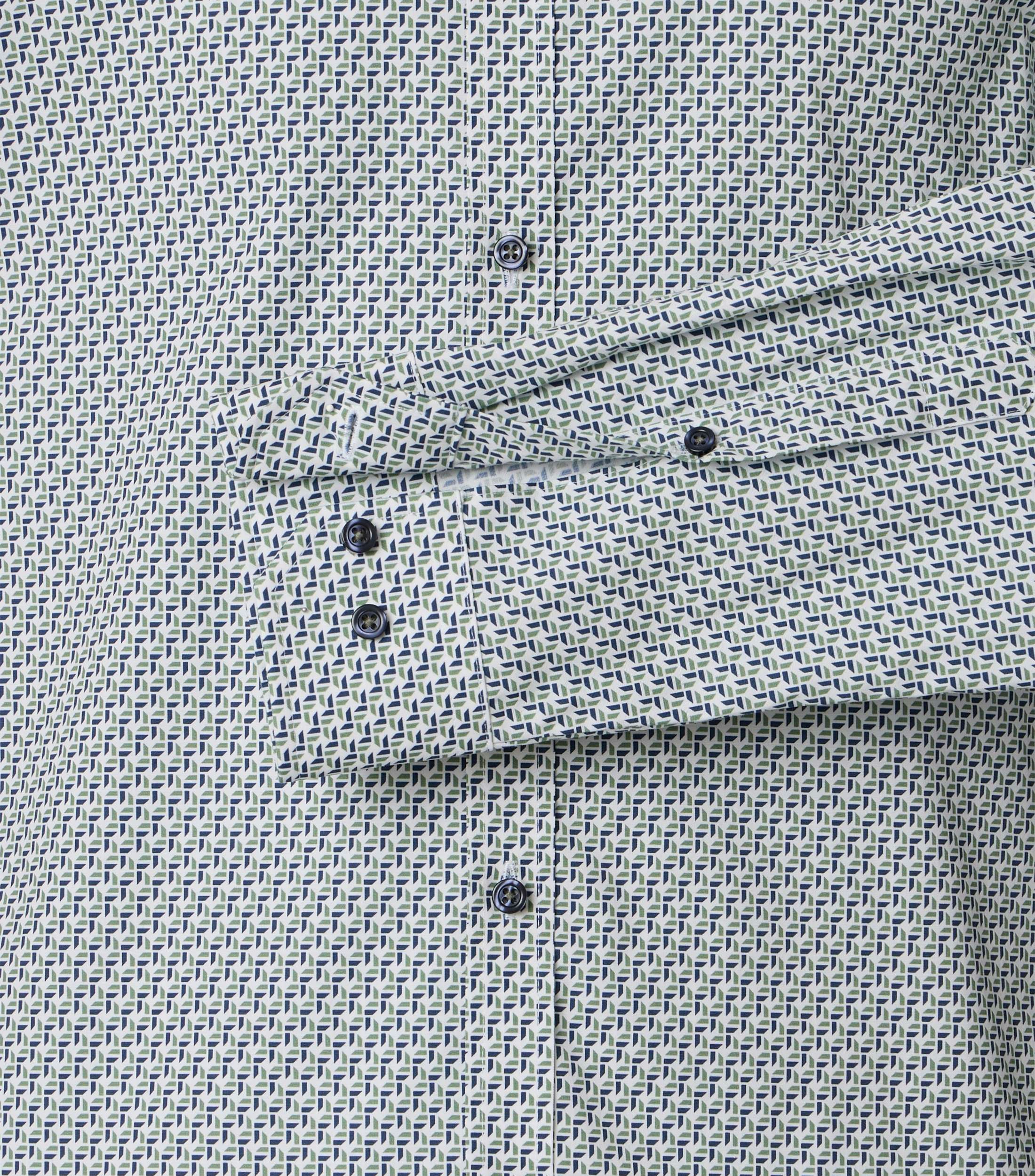 Ein Businesshemd im Print Muster in der Farbe Grün