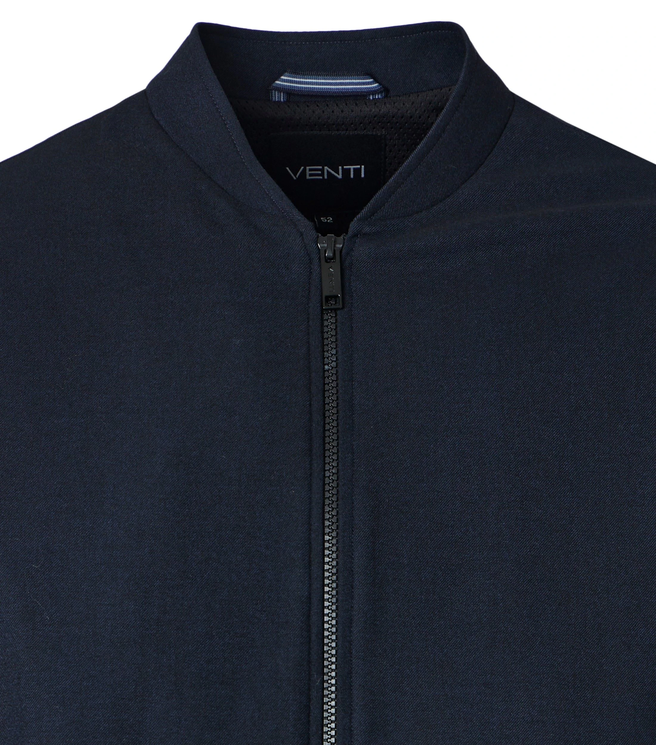 Jacke im unifarbenen Design in der Farbe Dunkelblau